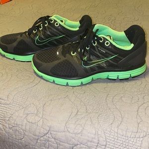 Nike flywire women’s size 6.5